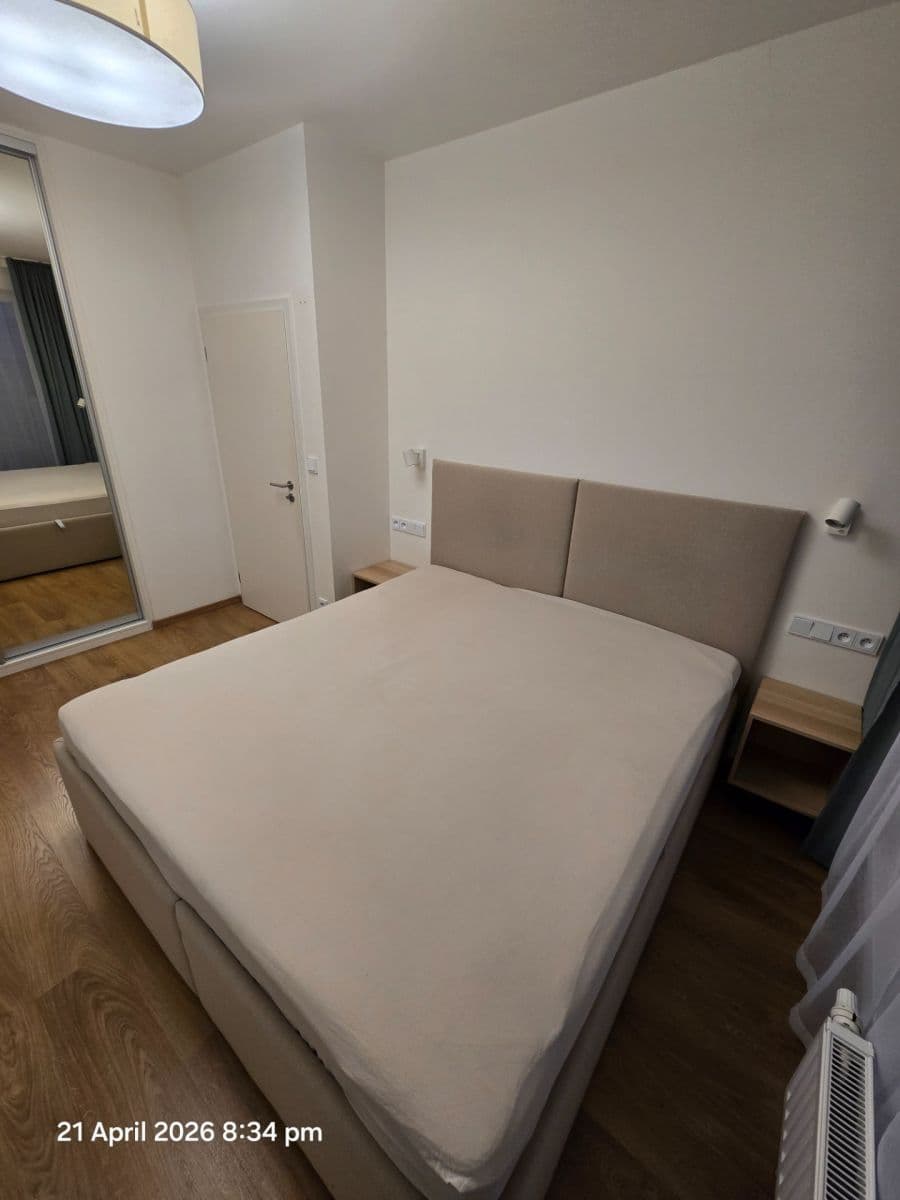 Prenájom bytu 2-izbový 56 m², Počernická, Praha, Praha Prenájom bytu 2-izbový 56 m², Počernická, Praha, Praha
