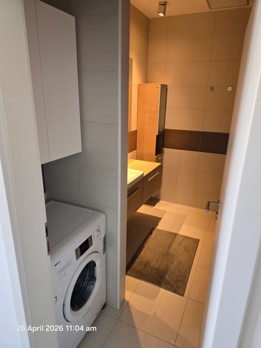 Prenájom bytu 2-izbový 56 m², Počernická, Praha, Praha Prenájom bytu 2-izbový 56 m², Počernická, Praha, Praha