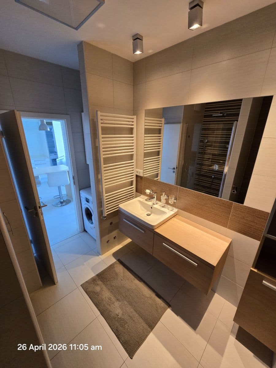 Prenájom bytu 2-izbový 56 m², Počernická, Praha, Praha Prenájom bytu 2-izbový 56 m², Počernická, Praha, Praha