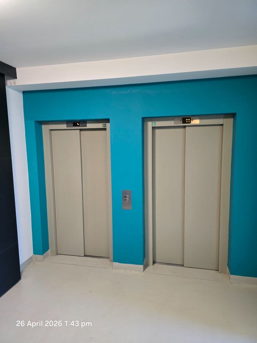 Prenájom bytu 2-izbový 56 m², Počernická, Praha, Praha Prenájom bytu 2-izbový 56 m², Počernická, Praha, Praha