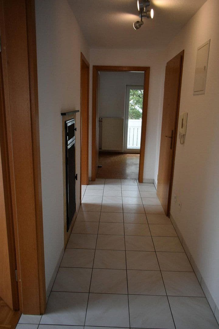 Prenájom bytu 3-izbový 64 m², Schiltacher Straße 18, Stuttgart, Bádensko-Wurttembersko Prenájom bytu 3-izbový 64 m², Schiltacher Straße 18, Stuttgart, Bádensko-Wurttembersko