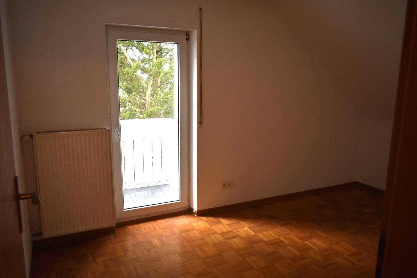 Prenájom bytu 3-izbový 64 m², Schiltacher Straße 18, Stuttgart, Bádensko-Wurttembersko Prenájom bytu 3-izbový 64 m², Schiltacher Straße 18, Stuttgart, Bádensko-Wurttembersko