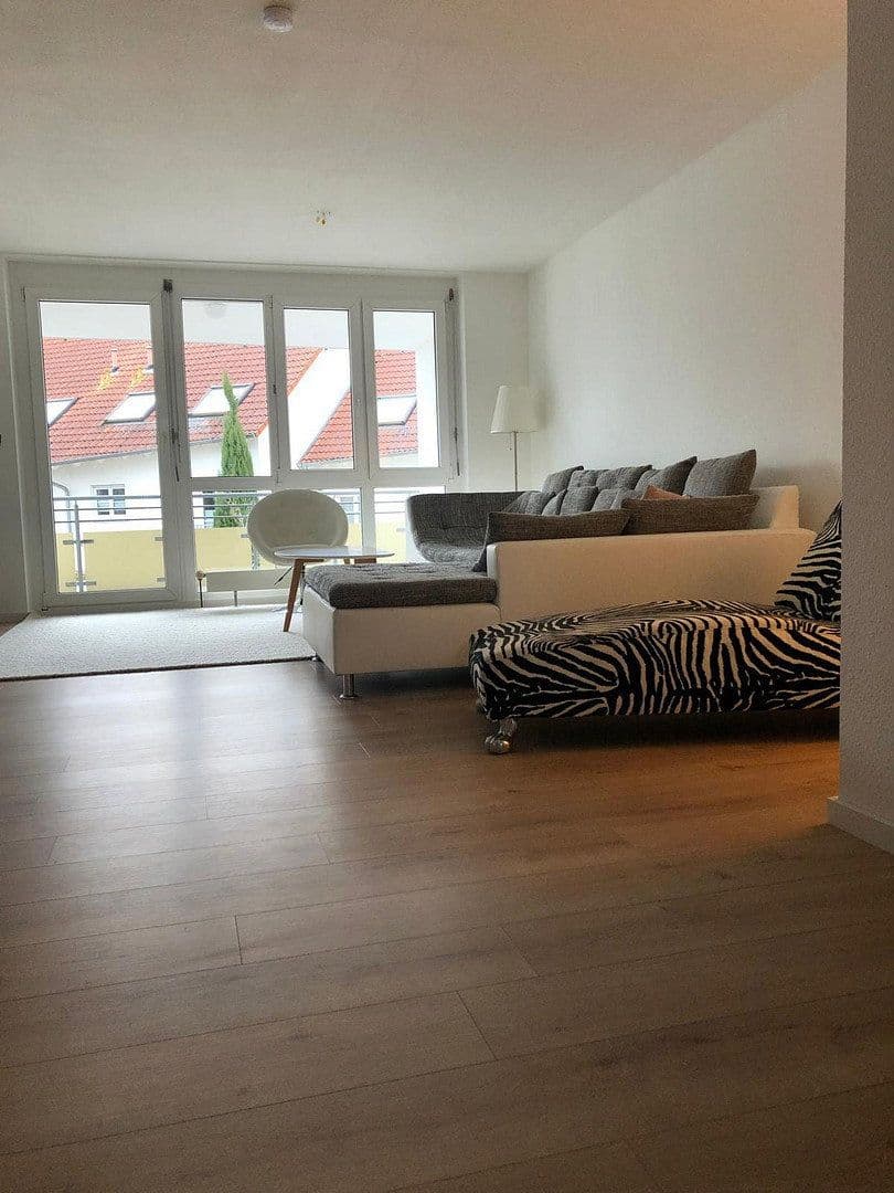 Predaj bytu 4-izbový 88 m², Wernau (Neckar), Bádensko-Wurttembersko Predaj bytu 4-izbový 88 m², Wernau (Neckar), Bádensko-Wurttembersko