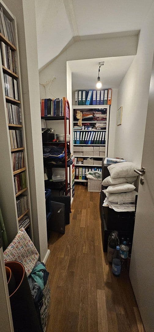 Prenájom bytu 4-izbový 101 m², Walddörferstraße, Hamburg, Hamburg Prenájom bytu 4-izbový 101 m², Walddörferstraße, Hamburg, Hamburg