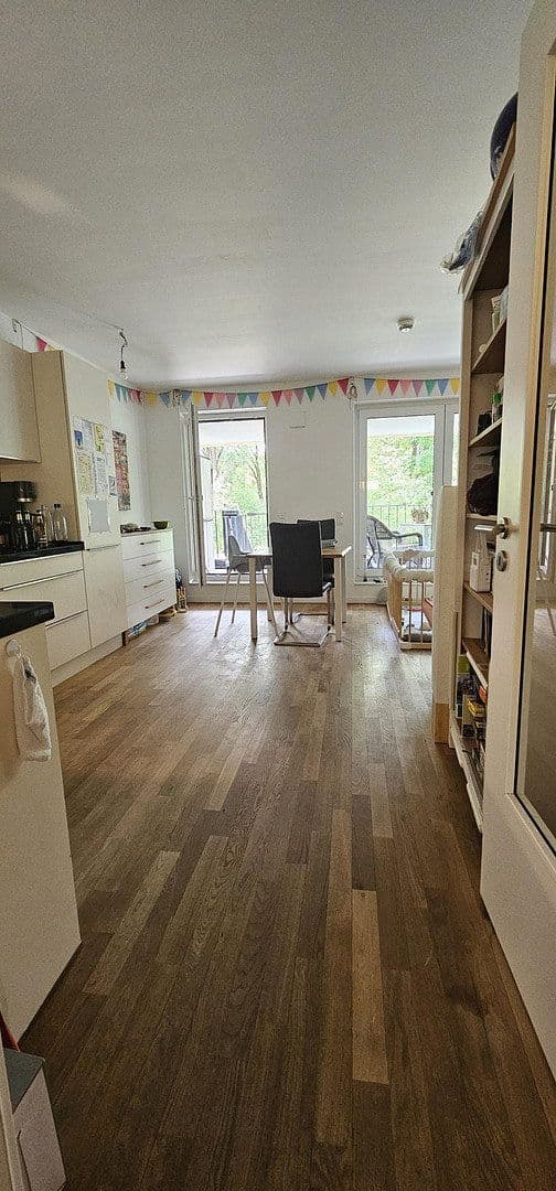 Prenájom bytu 4-izbový 101 m², Walddörferstraße, Hamburg, Hamburg Prenájom bytu 4-izbový 101 m², Walddörferstraße, Hamburg, Hamburg