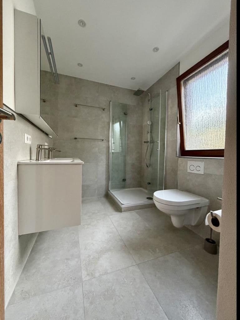 Prenájom bytu 4-izbový 95 m², Aalen, Bádensko-Wurttembersko Prenájom bytu 4-izbový 95 m², Aalen, Bádensko-Wurttembersko