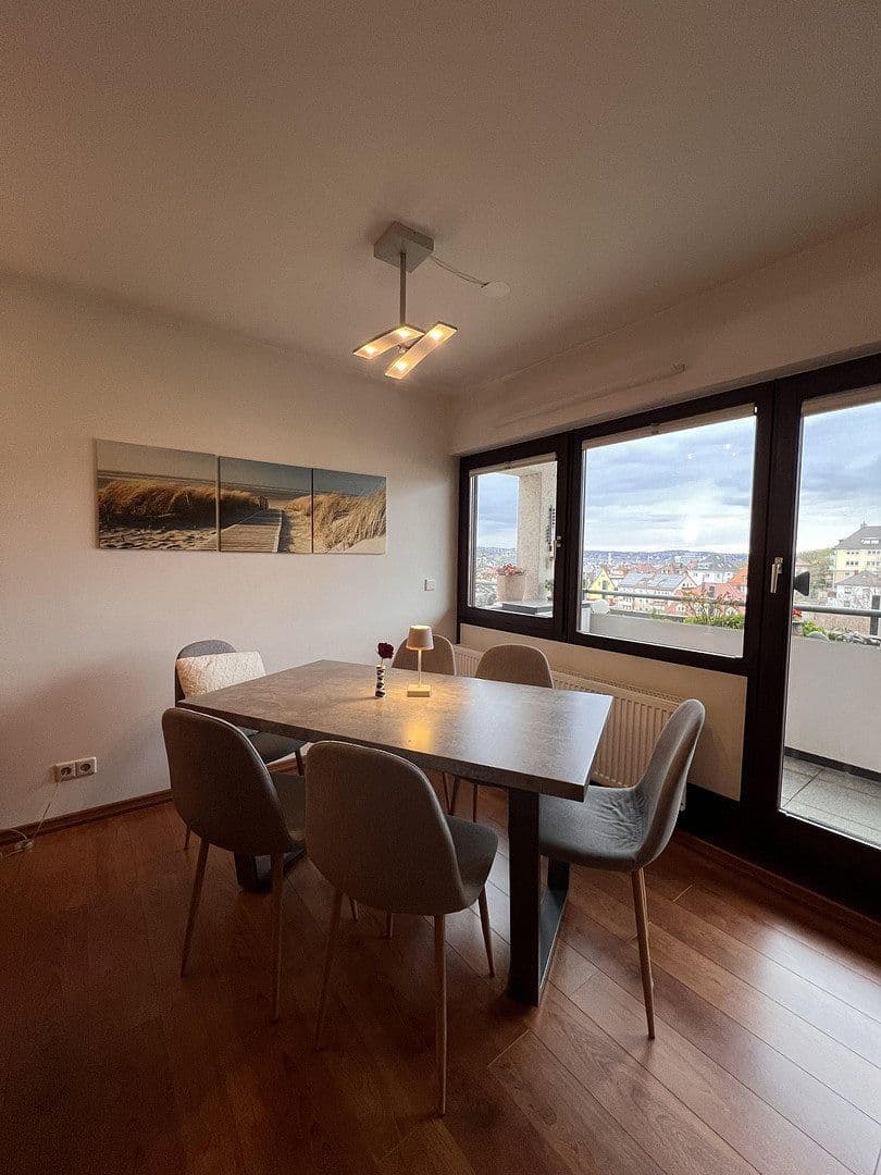 Predaj bytu 3-izbový 84 m², Stuttgart, Bádensko-Wurttembersko Predaj bytu 3-izbový 84 m², Stuttgart, Bádensko-Wurttembersko