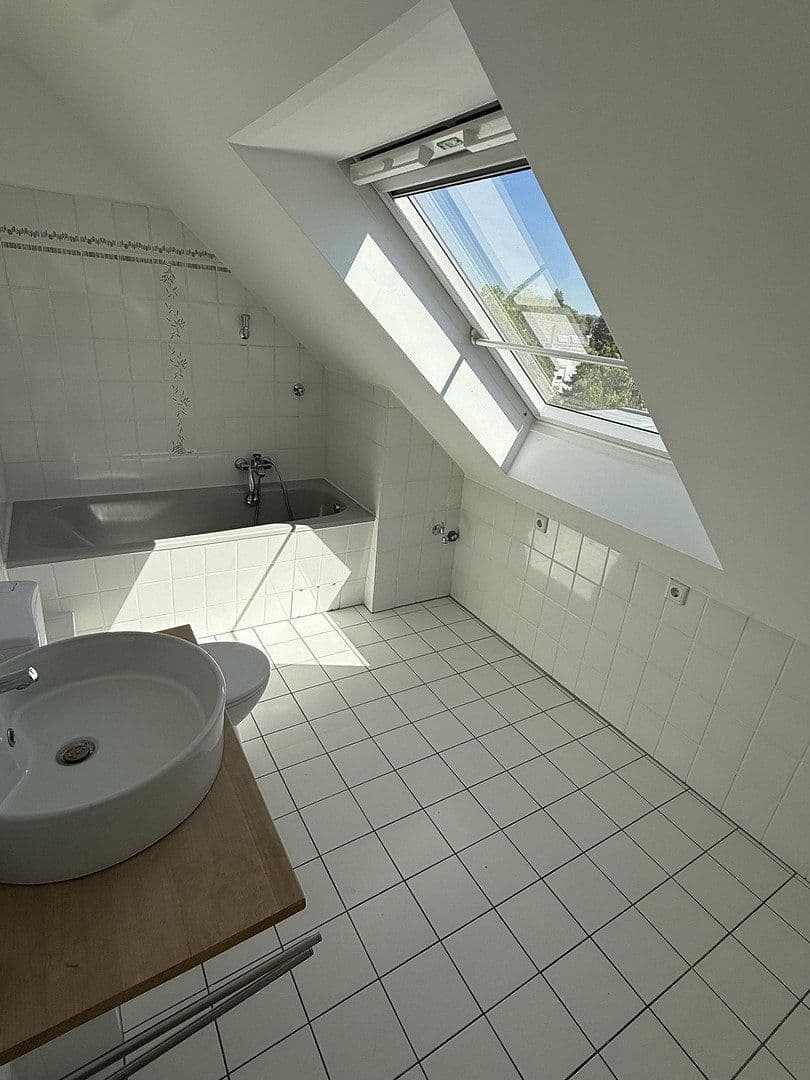 Predaj bytu 3-izbový 79 m², Karlstr. 5a, Langenfeld (Rheinland), Severné Porýnie - Westfálsko Predaj bytu 3-izbový 79 m², Karlstr. 5a, Langenfeld (Rheinland), Severné Porýnie - Westfálsko
