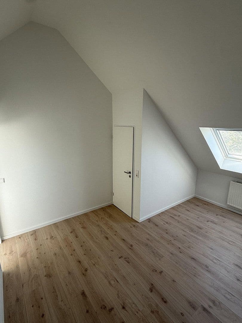 Predaj bytu 3-izbový 79 m², Karlstr. 5a, Langenfeld (Rheinland), Severné Porýnie - Westfálsko Predaj bytu 3-izbový 79 m², Karlstr. 5a, Langenfeld (Rheinland), Severné Porýnie - Westfálsko