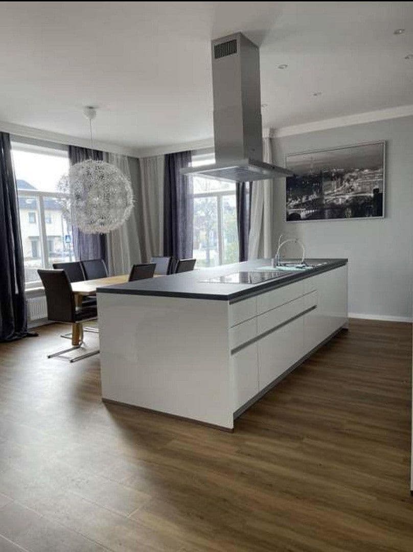 Prenájom bytu 3-izbový 97 m², Freisinger Str. 5, Ilmmünster, Bavorsko Prenájom bytu 3-izbový 97 m², Freisinger Str. 5, Ilmmünster, Bavorsko