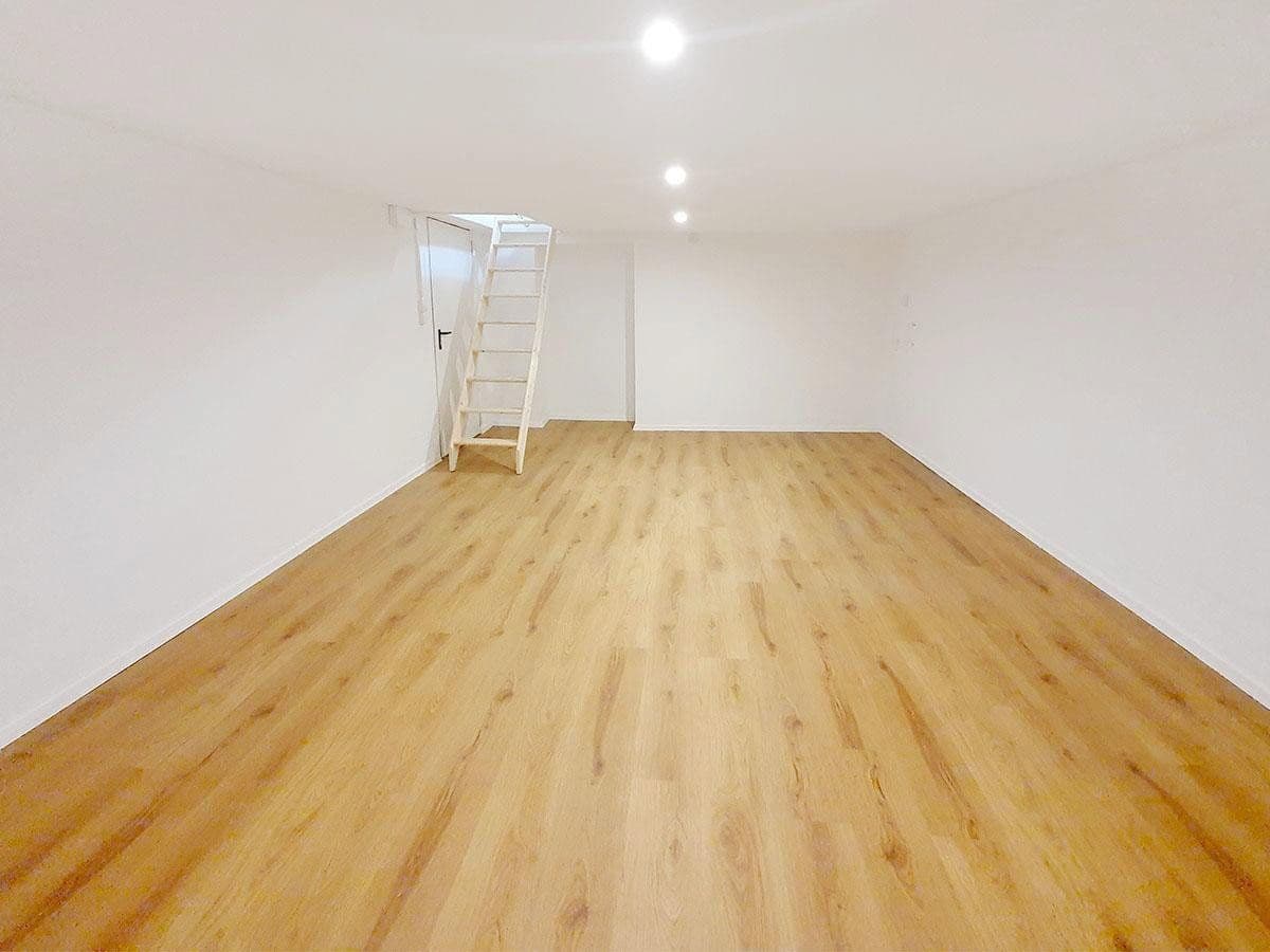 Prenájom bytu 3-izbový 102 m², Herderstraße 5, Berlin, Berlín Prenájom bytu 3-izbový 102 m², Herderstraße 5, Berlin, Berlín