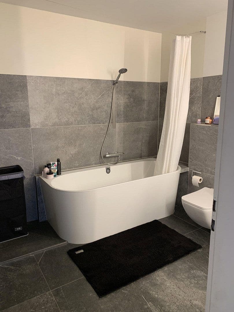 Predaj bytu 3-izbový 100 m², Ernst-Brasse-Straße 26A, Mönchengladbach, Severné Porýnie - Westfálsko Predaj bytu 3-izbový 100 m², Ernst-Brasse-Straße 26A, Mönchengladbach, Severné Porýnie - Westfálsko