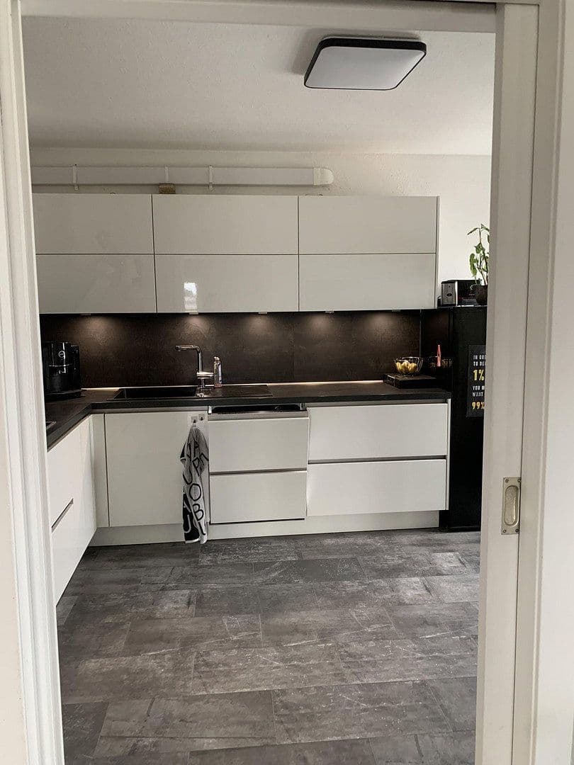 Predaj bytu 3-izbový 100 m², Ernst-Brasse-Straße 26A, Mönchengladbach, Severné Porýnie - Westfálsko Predaj bytu 3-izbový 100 m², Ernst-Brasse-Straße 26A, Mönchengladbach, Severné Porýnie - Westfálsko