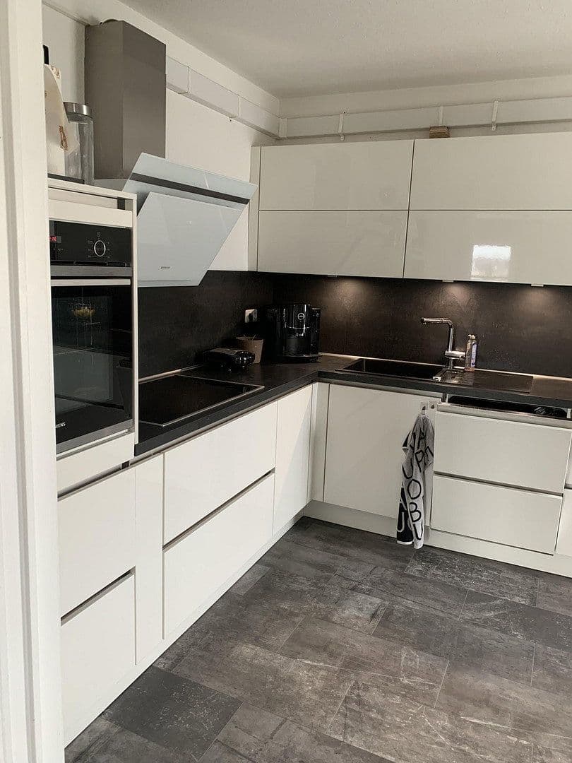 Predaj bytu 3-izbový 100 m², Ernst-Brasse-Straße 26A, Mönchengladbach, Severné Porýnie - Westfálsko Predaj bytu 3-izbový 100 m², Ernst-Brasse-Straße 26A, Mönchengladbach, Severné Porýnie - Westfálsko