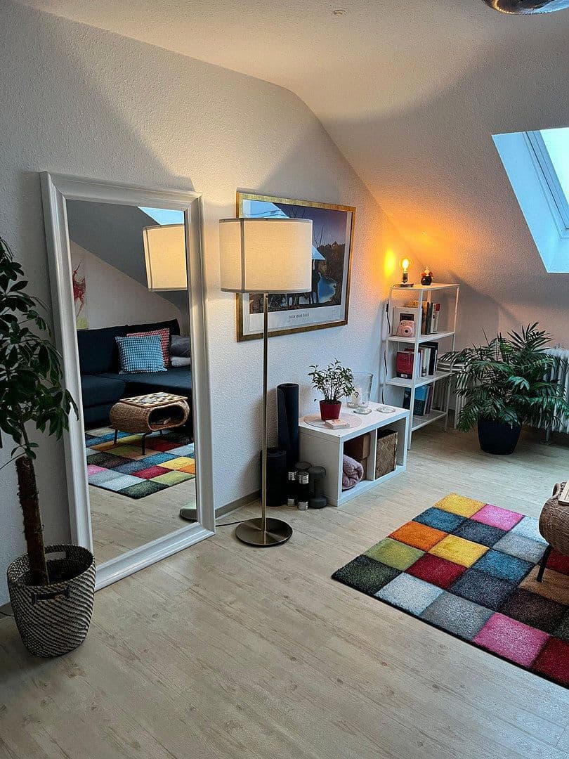 Prenájom bytu 3-izbový 55 m², Saarbrücken, Sársko Prenájom bytu 3-izbový 55 m², Saarbrücken, Sársko