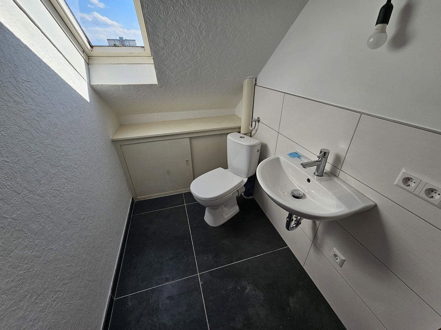 Prenájom bytu 4-izbový 120 m², Stutensee, Bádensko-Wurttembersko Prenájom bytu 4-izbový 120 m², Stutensee, Bádensko-Wurttembersko