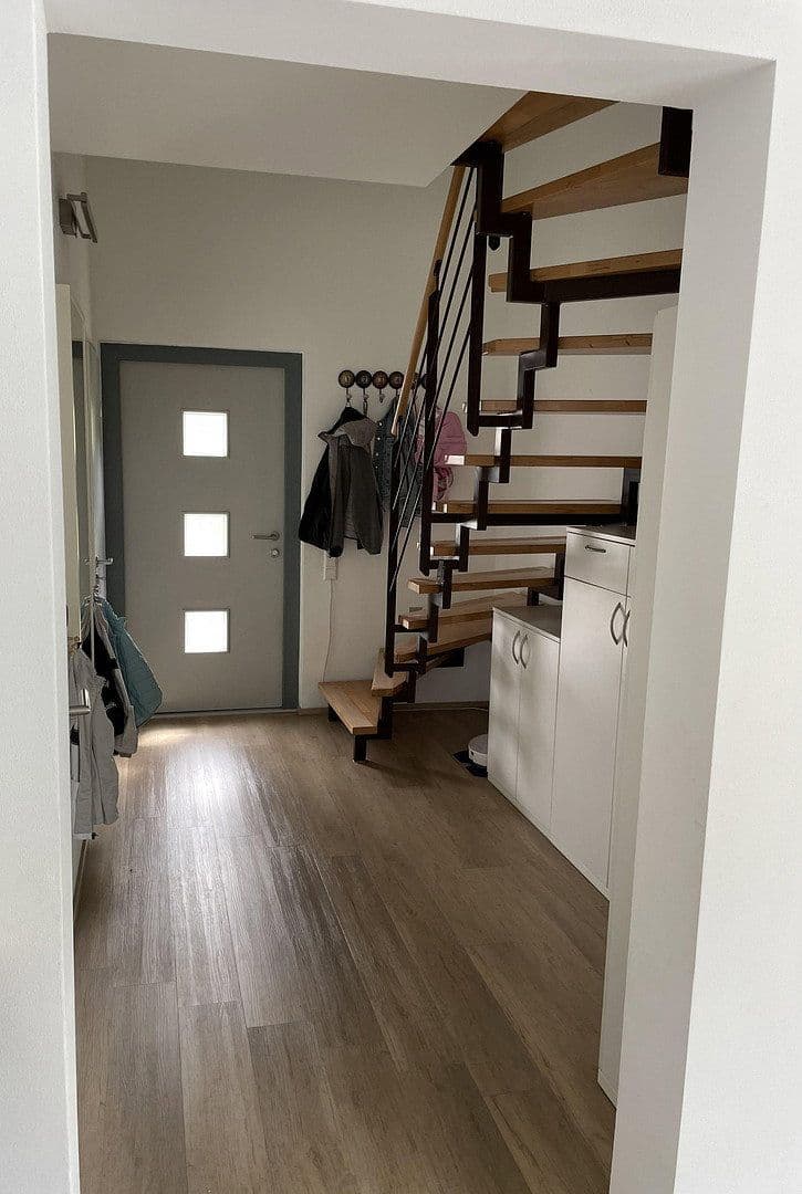 Predaj domu 90 m², pozemek 364 m², Sindelfingen, Bádensko-Wurttembersko Predaj domu 90 m², pozemek 364 m², Sindelfingen, Bádensko-Wurttembersko