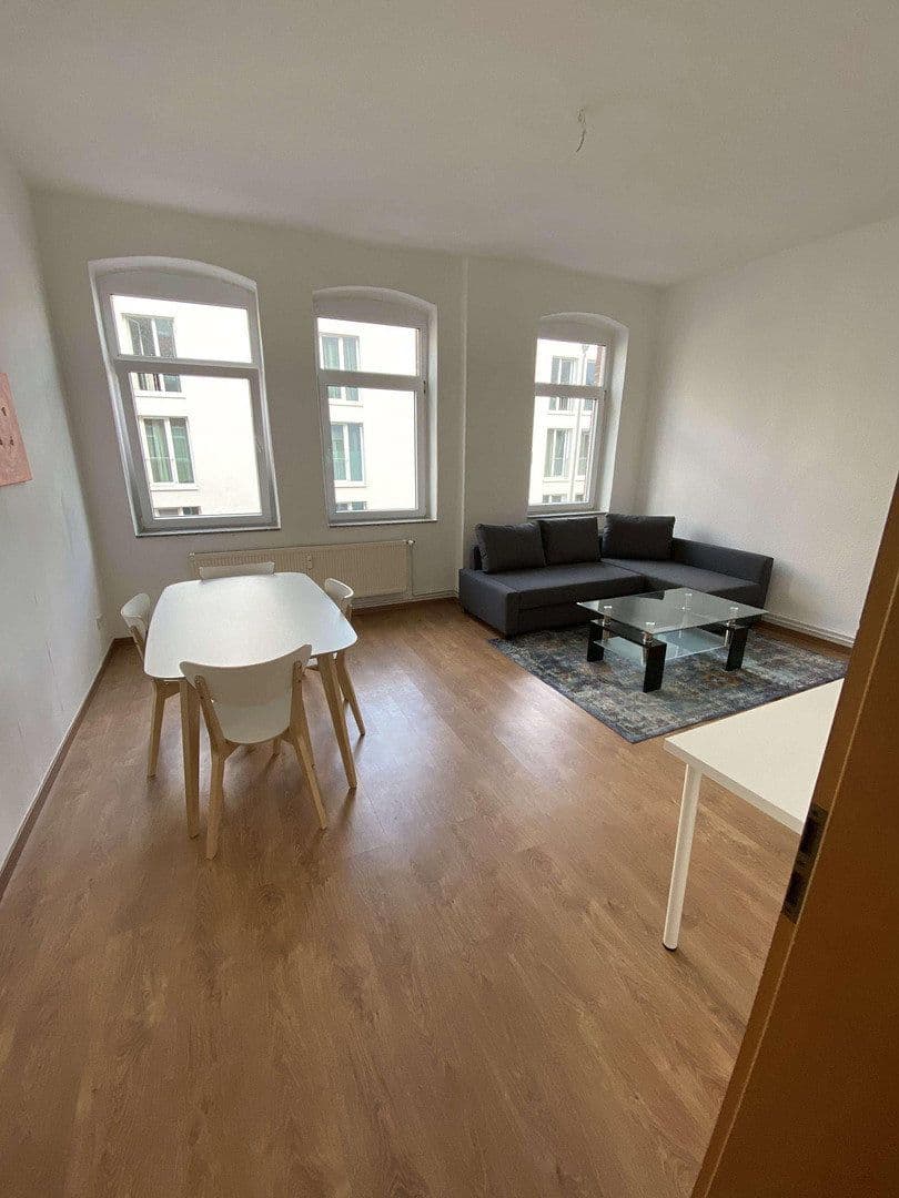 Prenájom bytu 2-izbový 58 m², Hannover, Dolné Sasko Prenájom bytu 2-izbový 58 m², Hannover, Dolné Sasko