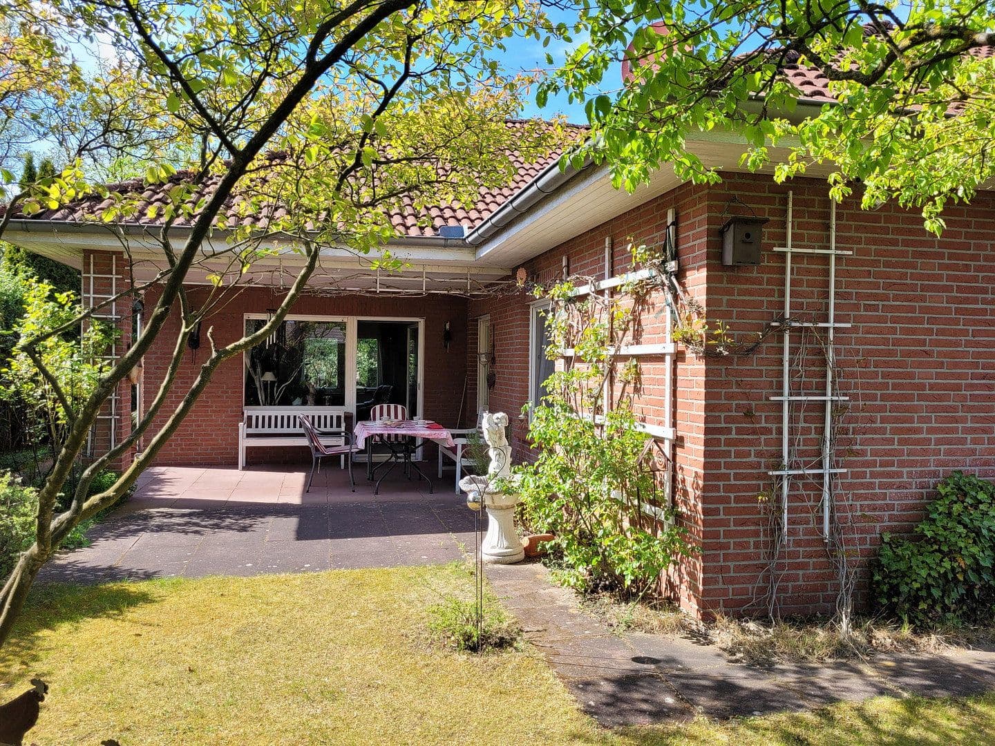 Predaj domu 125 m², pozemek 896 m², Lachendorf, Dolné Sasko Predaj domu 125 m², pozemek 896 m², Lachendorf, Dolné Sasko