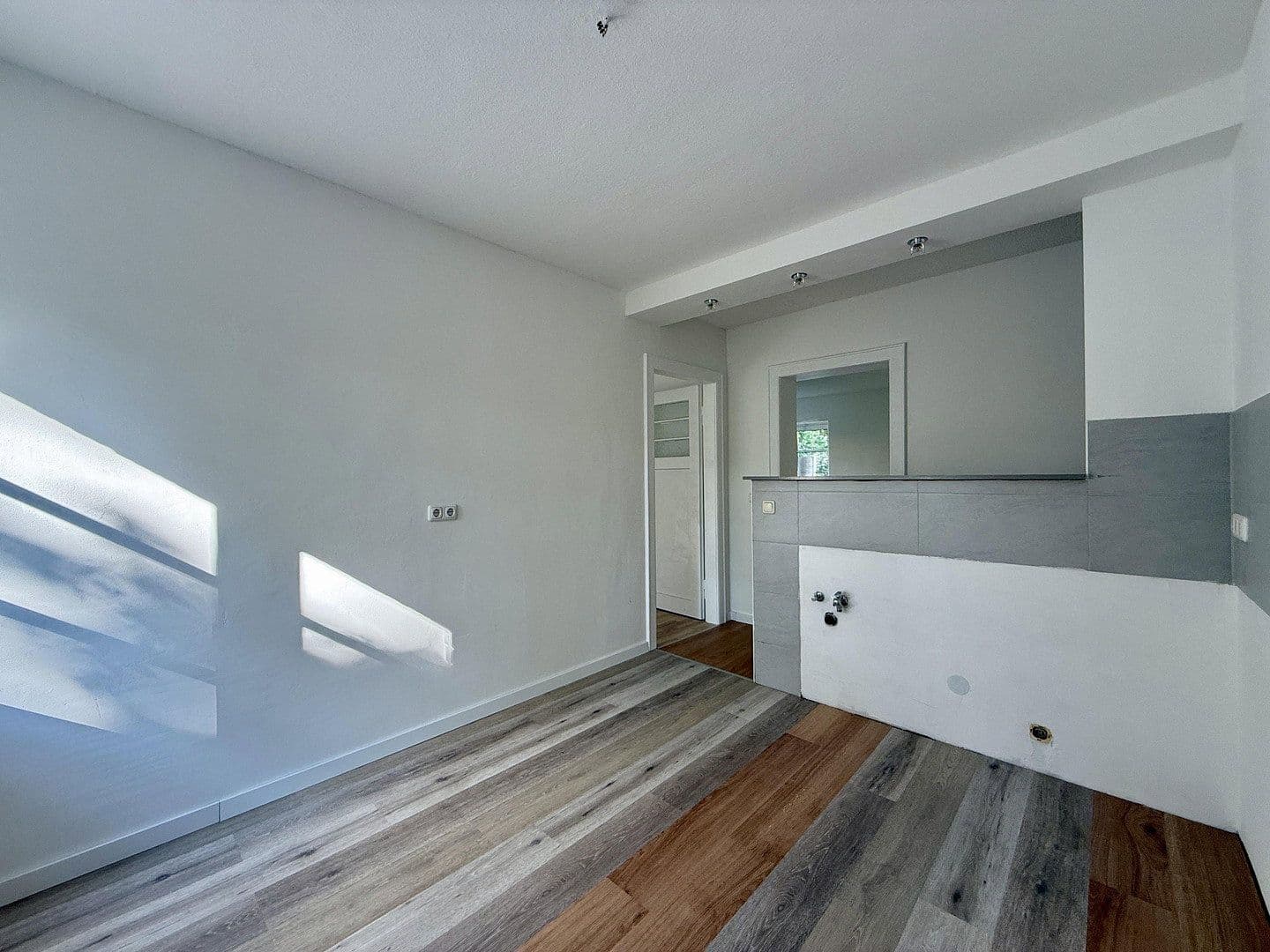 Prenájom bytu 3-izbový 64 m², Alter Reichenbacherstr. 16, Plavno, Sasko Prenájom bytu 3-izbový 64 m², Alter Reichenbacherstr. 16, Plavno, Sasko