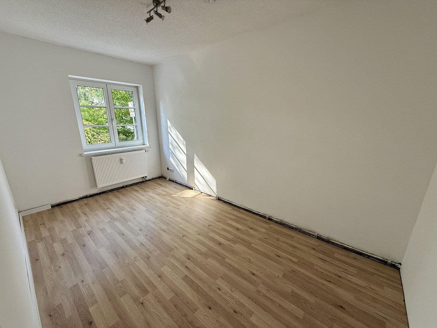Prenájom bytu 3-izbový 64 m², Alter Reichenbacherstr. 16, Plavno, Sasko Prenájom bytu 3-izbový 64 m², Alter Reichenbacherstr. 16, Plavno, Sasko