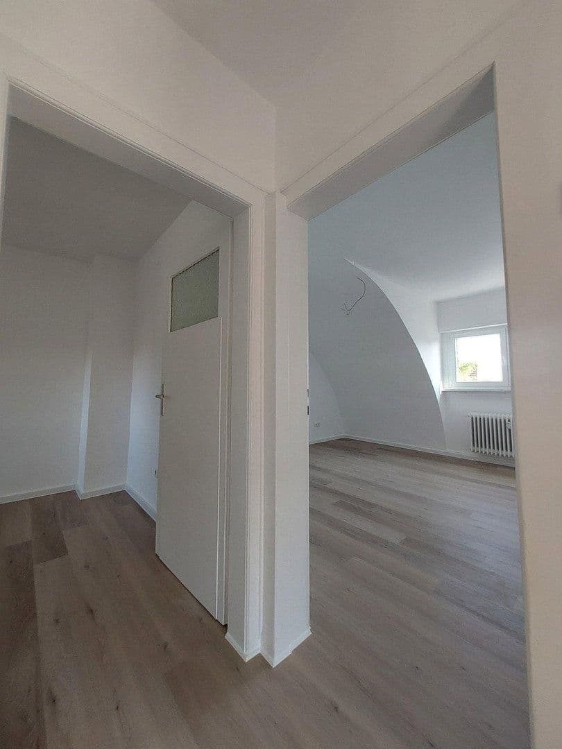 Prenájom bytu 3-izbový 64 m², Schalksbornstraße 2, Frankfurt, Hesensko Prenájom bytu 3-izbový 64 m², Schalksbornstraße 2, Frankfurt, Hesensko
