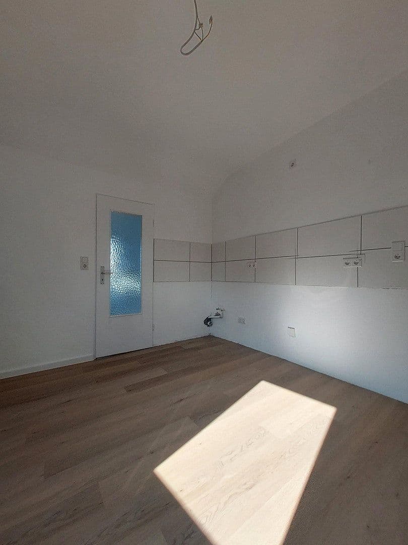 Prenájom bytu 3-izbový 64 m², Schalksbornstraße 2, Frankfurt, Hesensko Prenájom bytu 3-izbový 64 m², Schalksbornstraße 2, Frankfurt, Hesensko