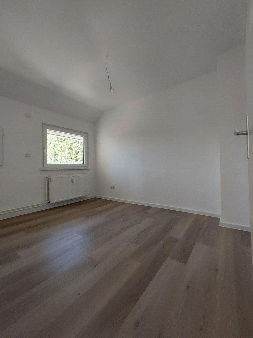 Prenájom bytu 3-izbový 64 m², Schalksbornstraße 2, Frankfurt, Hesensko Prenájom bytu 3-izbový 64 m², Schalksbornstraße 2, Frankfurt, Hesensko