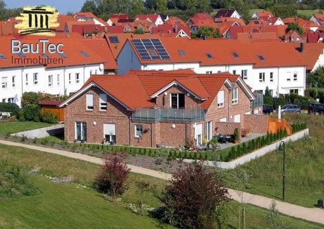 Prenájom bytu 3-izbový 110 m², Elisabeth-Flöge-Str. 2, Sarstedt, Dolné Sasko Prenájom bytu 3-izbový 110 m², Elisabeth-Flöge-Str. 2, Sarstedt, Dolné Sasko