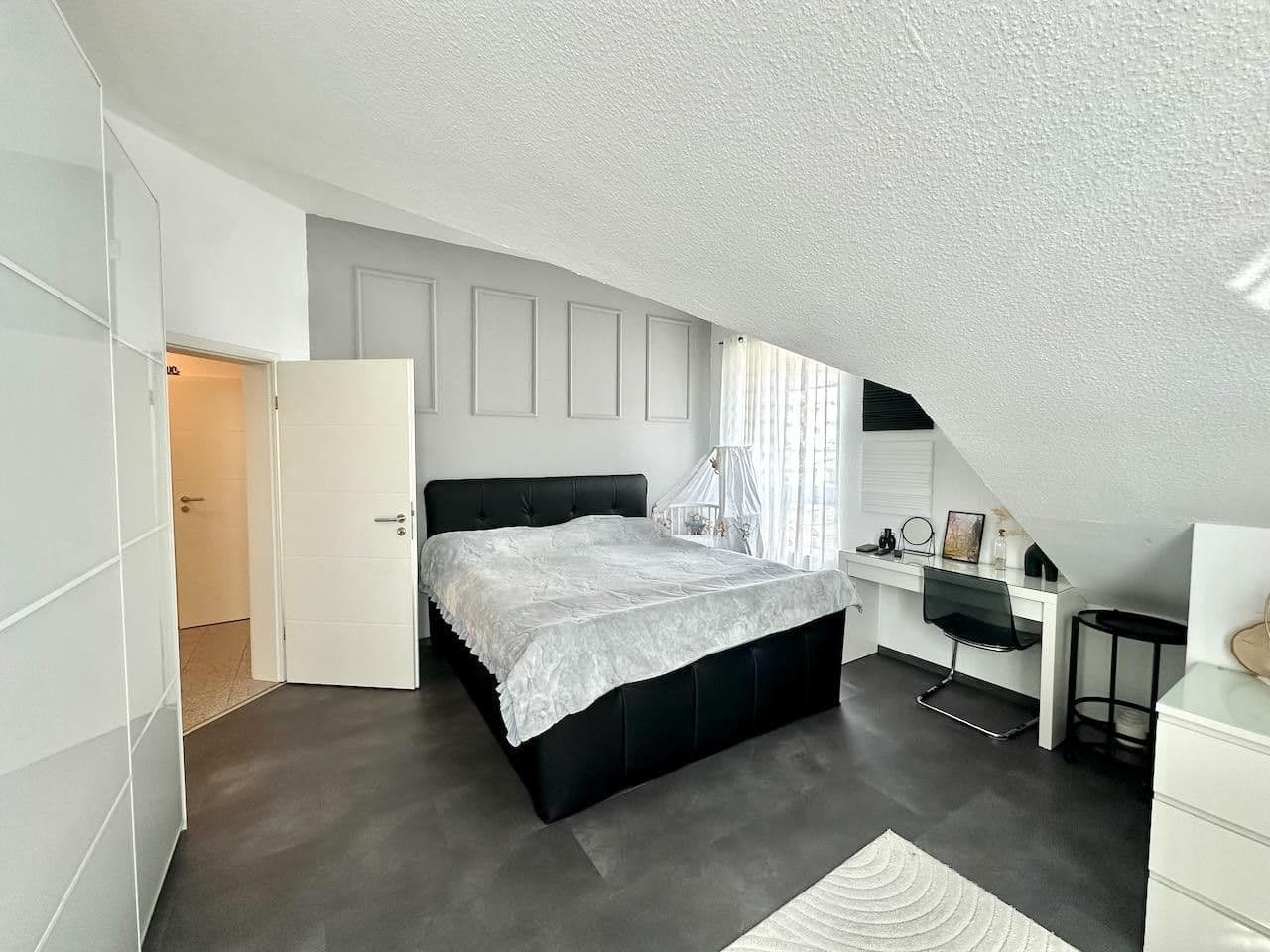 Prenájom bytu 3-izbový 110 m², Elisabeth-Flöge-Str. 2, Sarstedt, Dolné Sasko Prenájom bytu 3-izbový 110 m², Elisabeth-Flöge-Str. 2, Sarstedt, Dolné Sasko