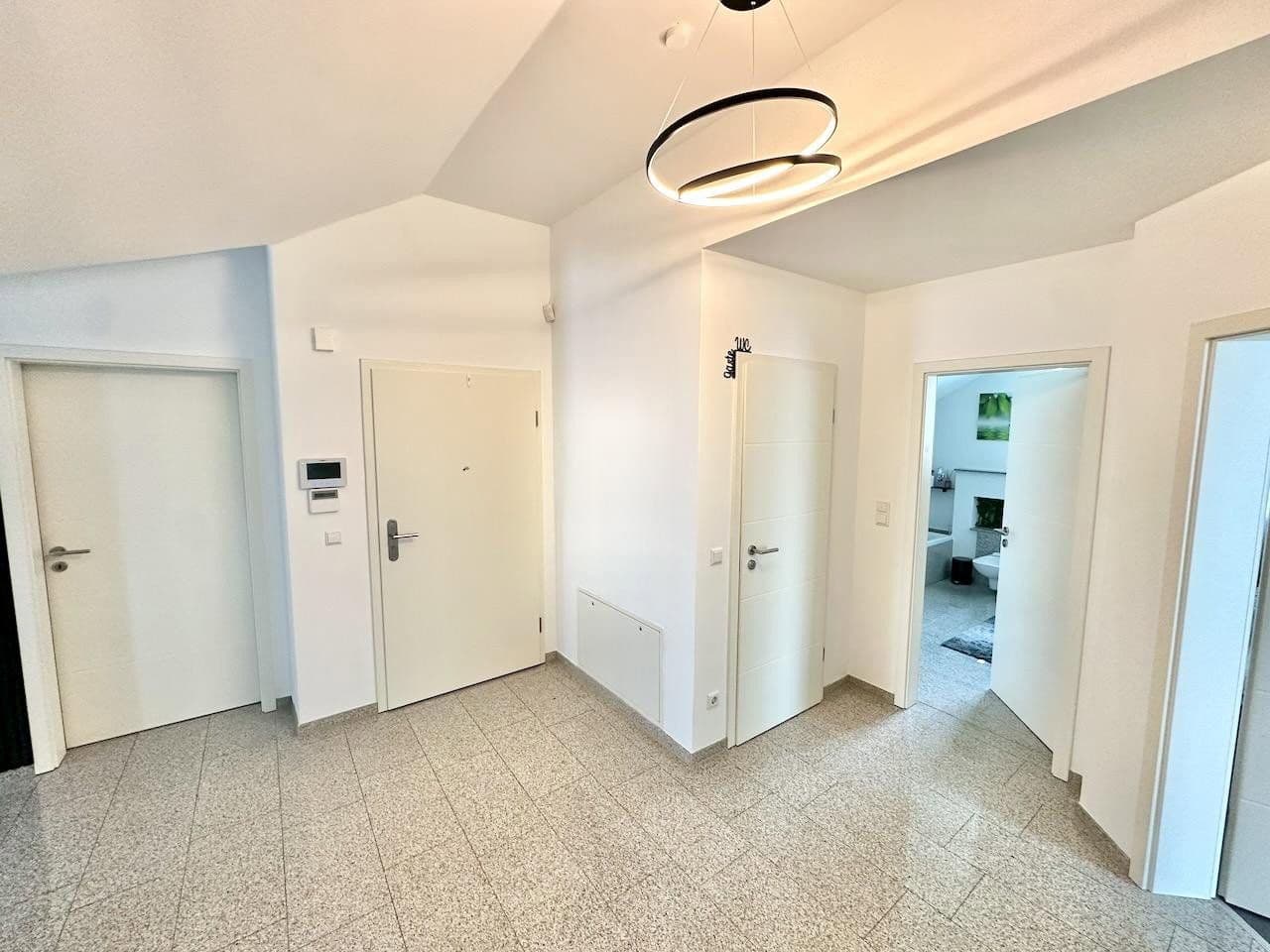 Prenájom bytu 3-izbový 110 m², Elisabeth-Flöge-Str. 2, Sarstedt, Dolné Sasko Prenájom bytu 3-izbový 110 m², Elisabeth-Flöge-Str. 2, Sarstedt, Dolné Sasko