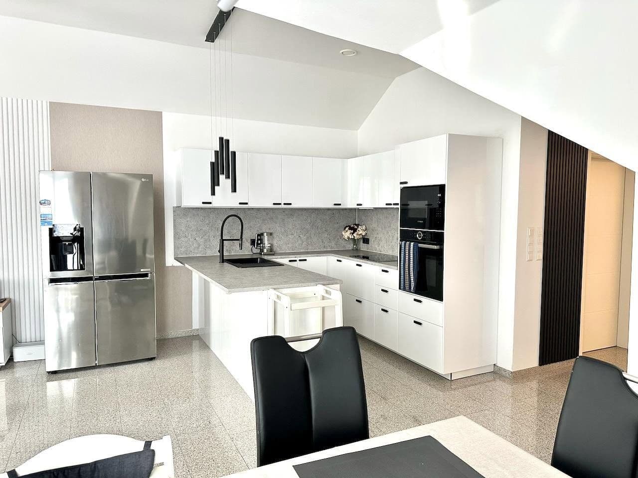 Prenájom bytu 3-izbový 110 m², Elisabeth-Flöge-Str. 2, Sarstedt, Dolné Sasko Prenájom bytu 3-izbový 110 m², Elisabeth-Flöge-Str. 2, Sarstedt, Dolné Sasko