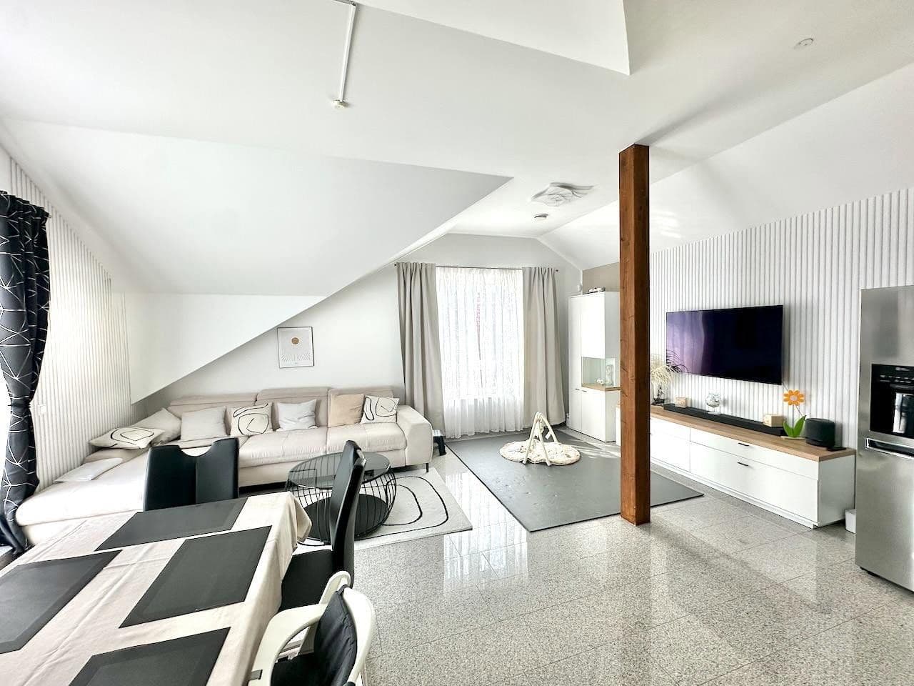 Prenájom bytu 3-izbový 110 m², Elisabeth-Flöge-Str. 2, Sarstedt, Dolné Sasko Prenájom bytu 3-izbový 110 m², Elisabeth-Flöge-Str. 2, Sarstedt, Dolné Sasko