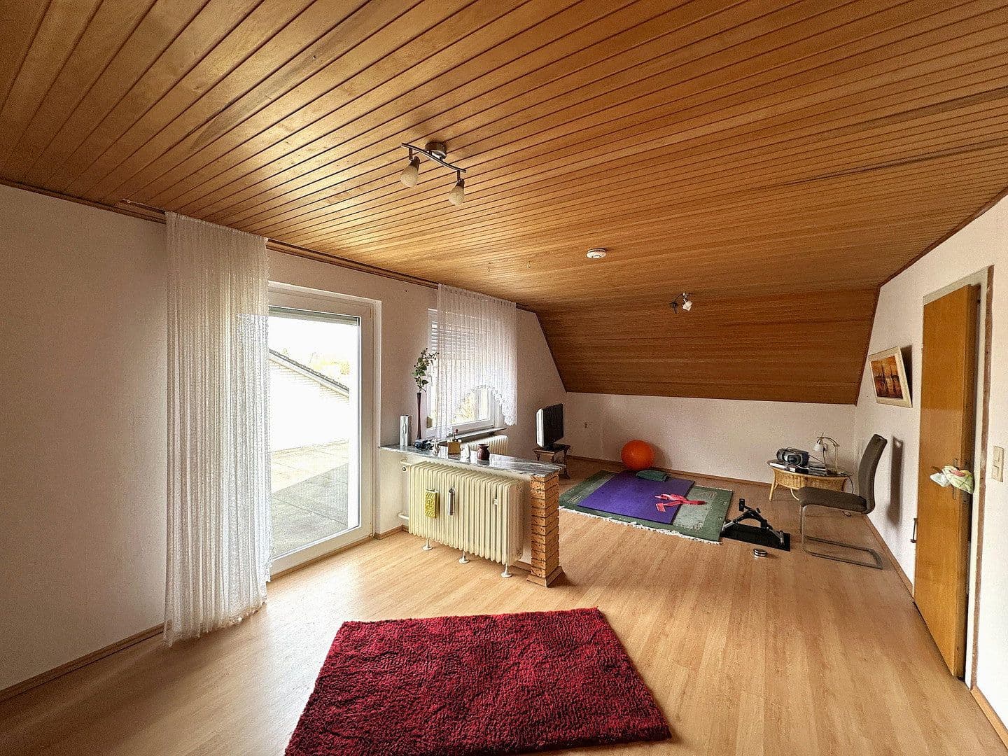 Predaj domu 202 m², pozemek 1.087 m², Königslutter am Elm, Dolné Sasko Predaj domu 202 m², pozemek 1.087 m², Königslutter am Elm, Dolné Sasko