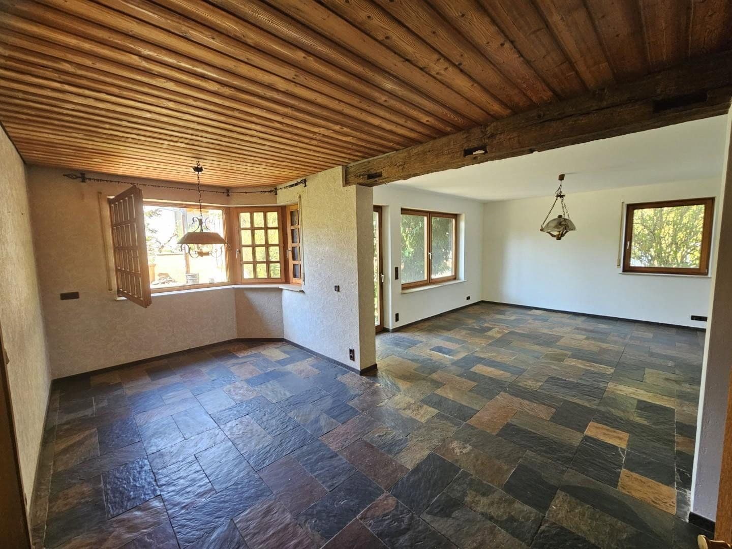 Predaj domu 142 m², pozemek 561 m², Vaihingen an der Enz, Bádensko-Wurttembersko Predaj domu 142 m², pozemek 561 m², Vaihingen an der Enz, Bádensko-Wurttembersko