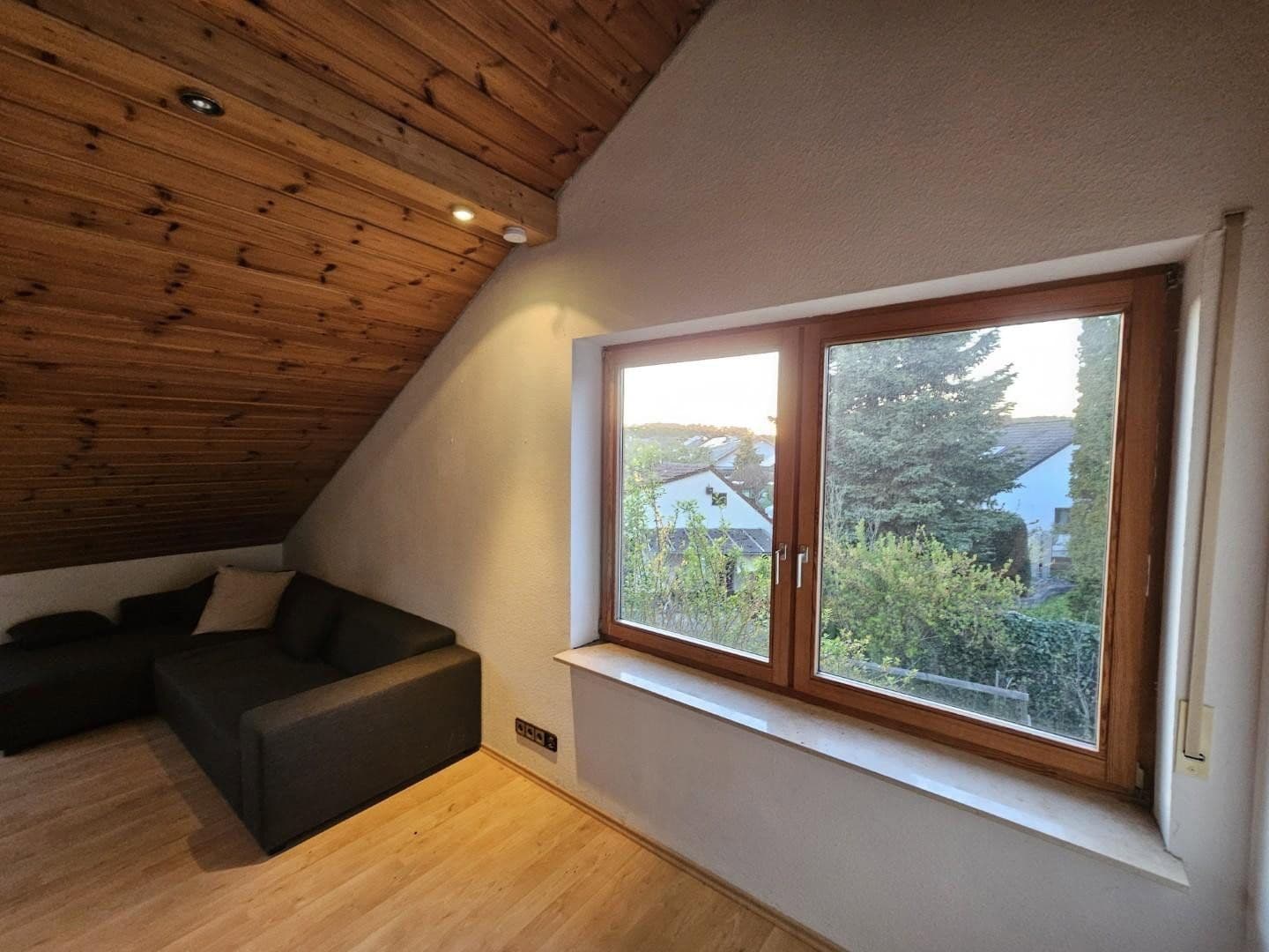 Predaj domu 142 m², pozemek 561 m², Vaihingen an der Enz, Bádensko-Wurttembersko Predaj domu 142 m², pozemek 561 m², Vaihingen an der Enz, Bádensko-Wurttembersko