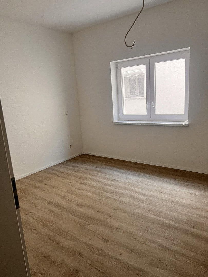 Prenájom bytu 2-izbový 80 m², Mittlere Ortsstr. 40, Rülzheim, Porýnie-Falcko Prenájom bytu 2-izbový 80 m², Mittlere Ortsstr. 40, Rülzheim, Porýnie-Falcko