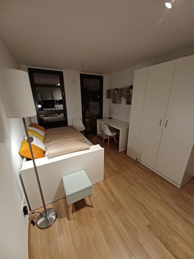 Prenájom bytu 1-izbový 24 m², Rudower Chaussee 32, Berlin, Berlín Prenájom bytu 1-izbový 24 m², Rudower Chaussee 32, Berlin, Berlín