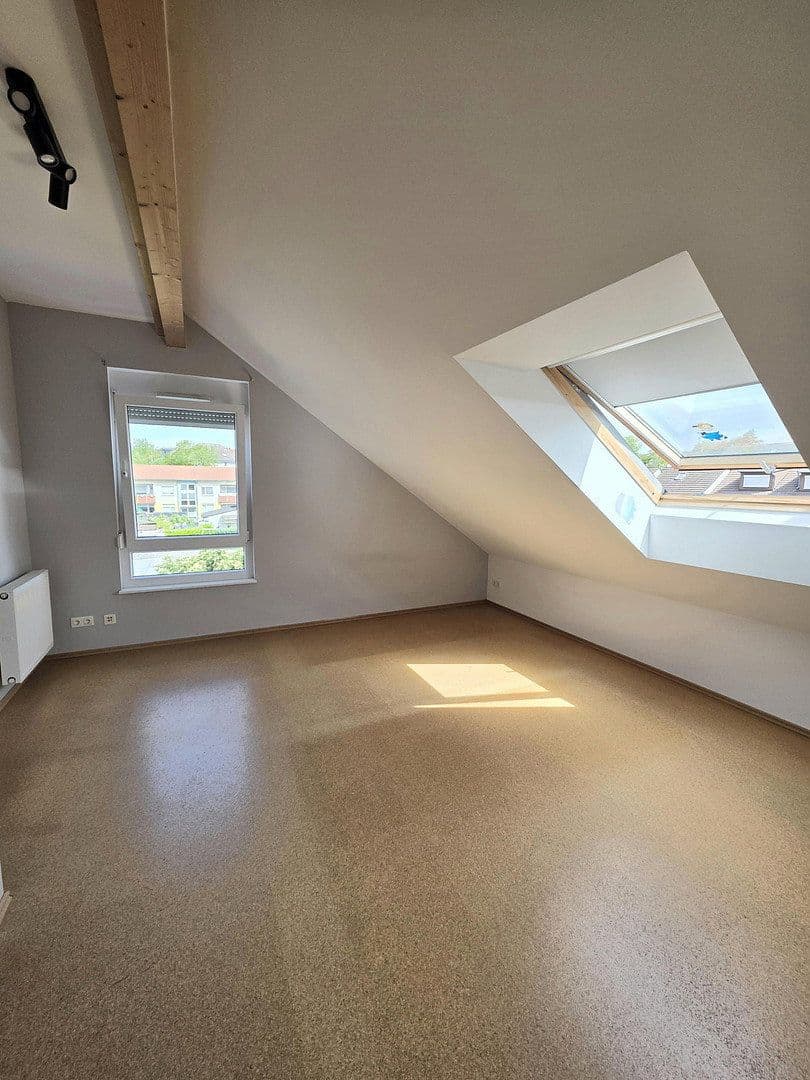 Predaj domu 141 m², pozemek 280 m², Kriftel, Hesensko Predaj domu 141 m², pozemek 280 m², Kriftel, Hesensko
