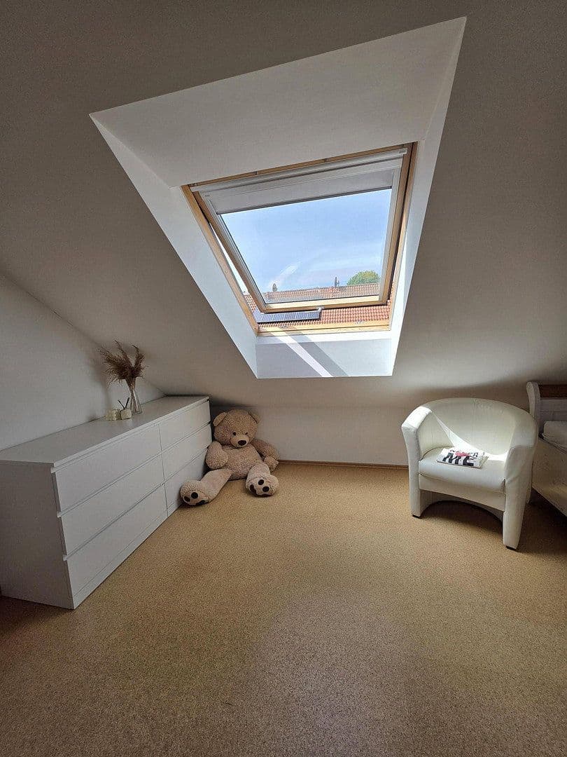 Predaj domu 141 m², pozemek 280 m², Kriftel, Hesensko Predaj domu 141 m², pozemek 280 m², Kriftel, Hesensko