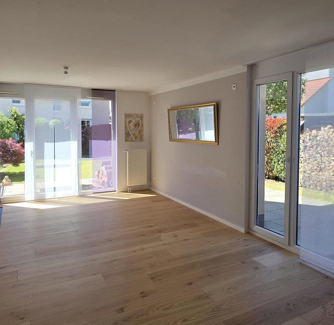 Predaj domu 141 m², pozemek 280 m², Kriftel, Hesensko Predaj domu 141 m², pozemek 280 m², Kriftel, Hesensko