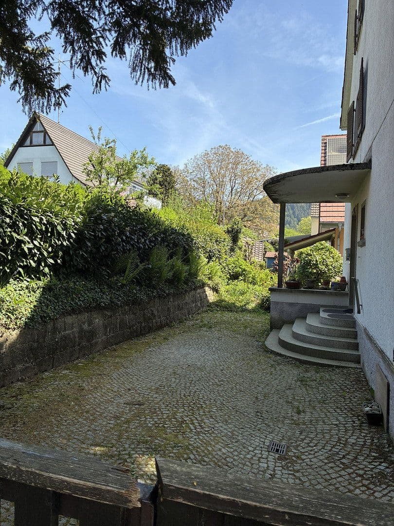 Predaj domu 211 m², pozemek 479 m², Kandern, Bádensko-Wurttembersko Predaj domu 211 m², pozemek 479 m², Kandern, Bádensko-Wurttembersko