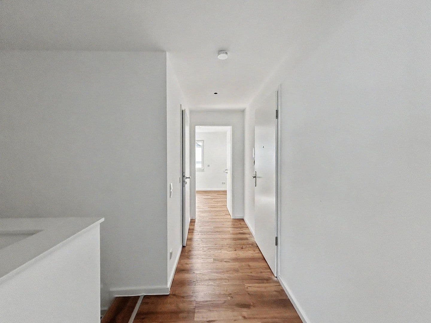 Prenájom bytu 3-izbový 70 m², Köln, Severné Porýnie - Westfálsko Prenájom bytu 3-izbový 70 m², Köln, Severné Porýnie - Westfálsko