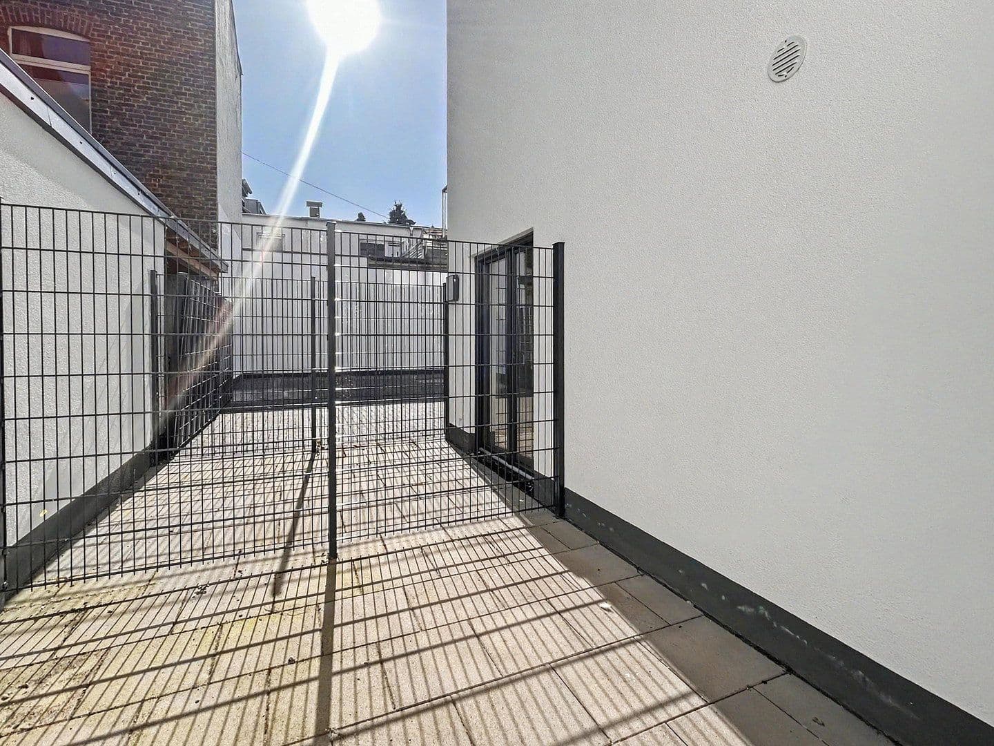 Prenájom bytu 3-izbový 70 m², Köln, Severné Porýnie - Westfálsko Prenájom bytu 3-izbový 70 m², Köln, Severné Porýnie - Westfálsko