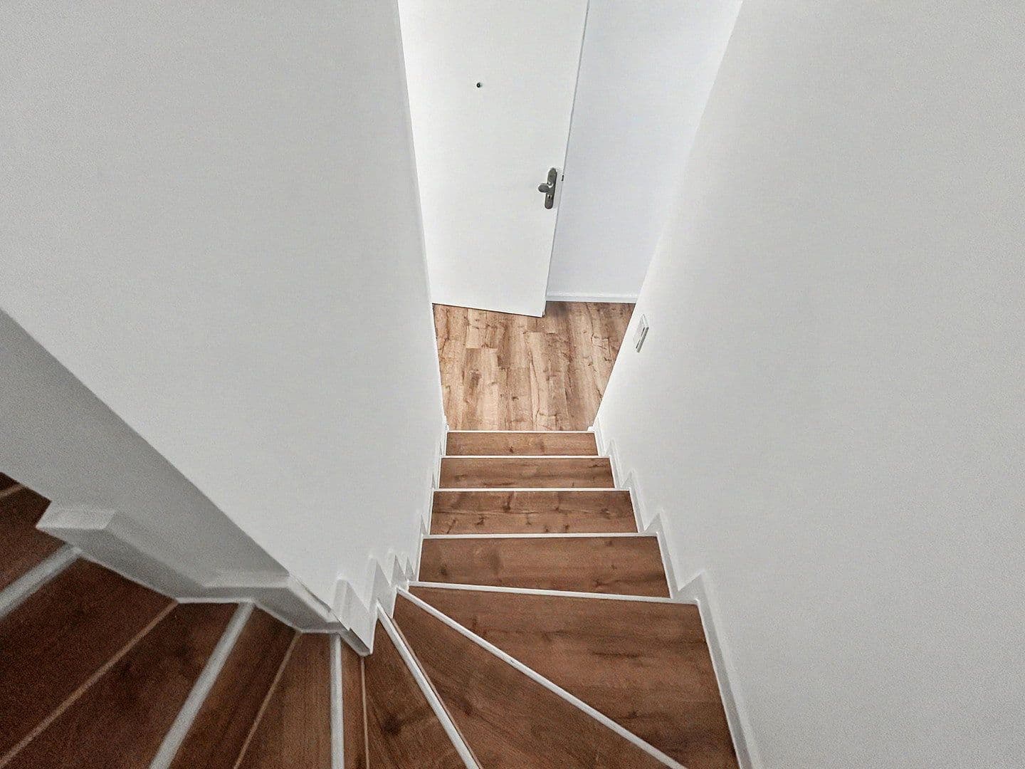 Prenájom bytu 3-izbový 70 m², Köln, Severné Porýnie - Westfálsko Prenájom bytu 3-izbový 70 m², Köln, Severné Porýnie - Westfálsko