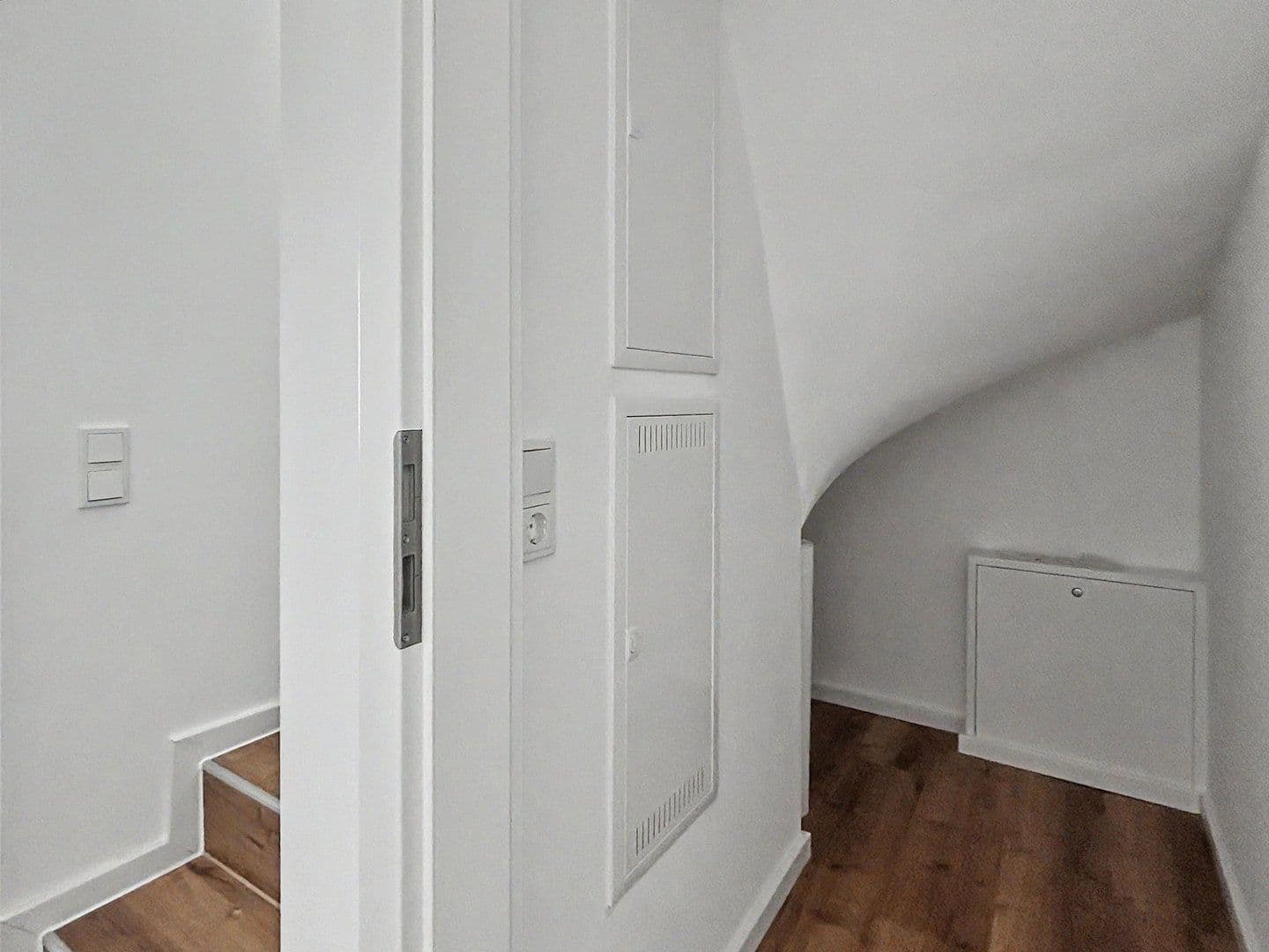 Prenájom bytu 3-izbový 70 m², Köln, Severné Porýnie - Westfálsko Prenájom bytu 3-izbový 70 m², Köln, Severné Porýnie - Westfálsko