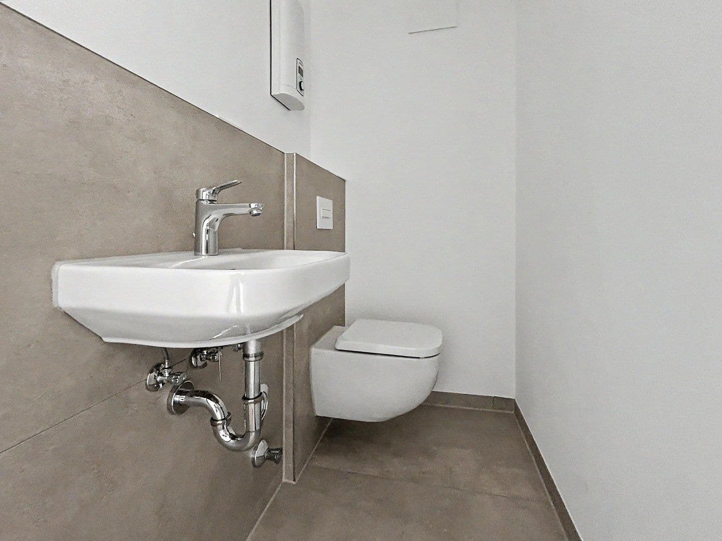 Prenájom bytu 3-izbový 70 m², Köln, Severné Porýnie - Westfálsko Prenájom bytu 3-izbový 70 m², Köln, Severné Porýnie - Westfálsko