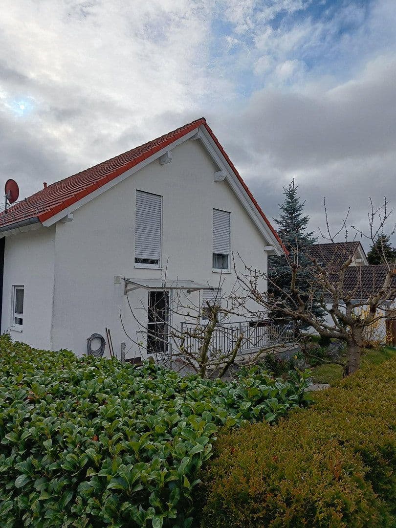 Prenájom domu 127 m², pozemek 475 m², Wiernsheim, Bádensko-Wurttembersko Prenájom domu 127 m², pozemek 475 m², Wiernsheim, Bádensko-Wurttembersko