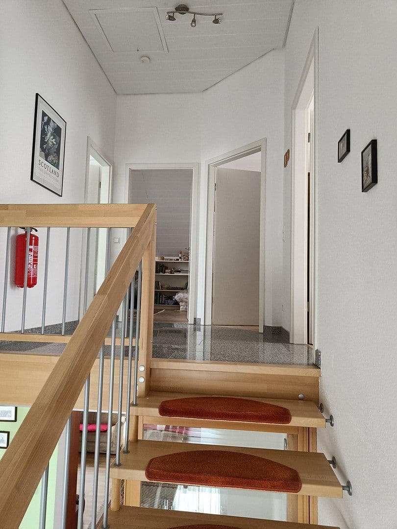 Prenájom domu 127 m², pozemek 475 m², Wiernsheim, Bádensko-Wurttembersko Prenájom domu 127 m², pozemek 475 m², Wiernsheim, Bádensko-Wurttembersko
