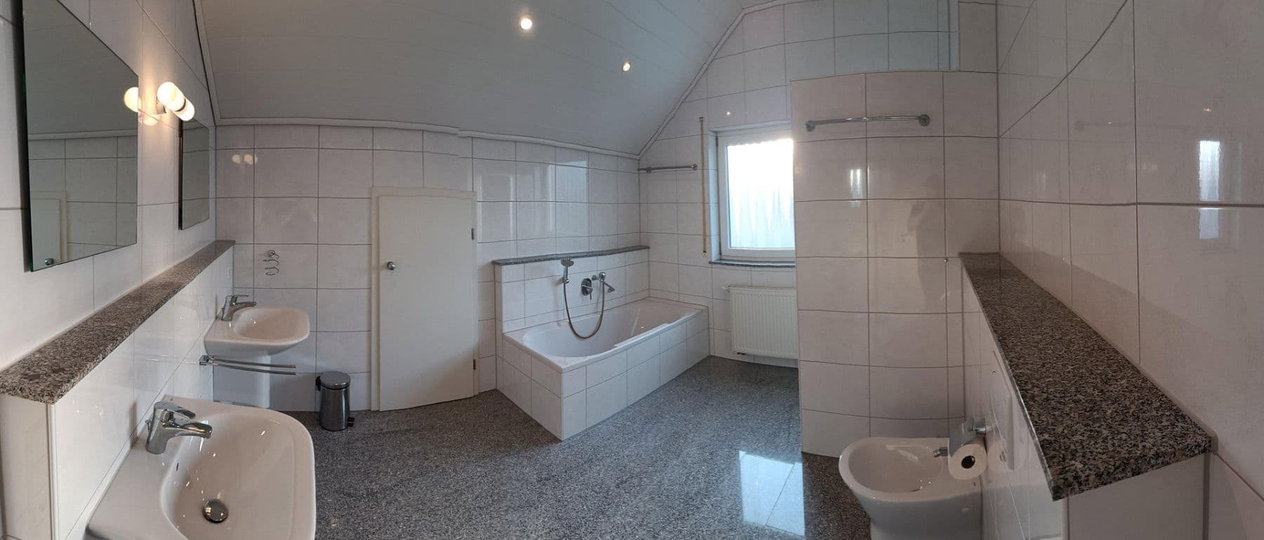 Prenájom domu 127 m², pozemek 475 m², Wiernsheim, Bádensko-Wurttembersko Prenájom domu 127 m², pozemek 475 m², Wiernsheim, Bádensko-Wurttembersko